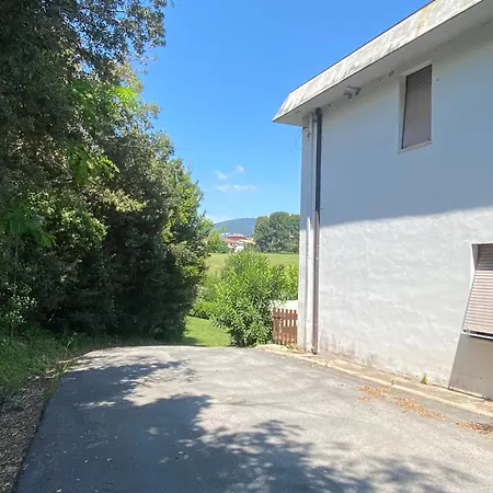 Piano Terra Con Corte Privata E Posto Auto 450 Mt Mare Apartment Numana