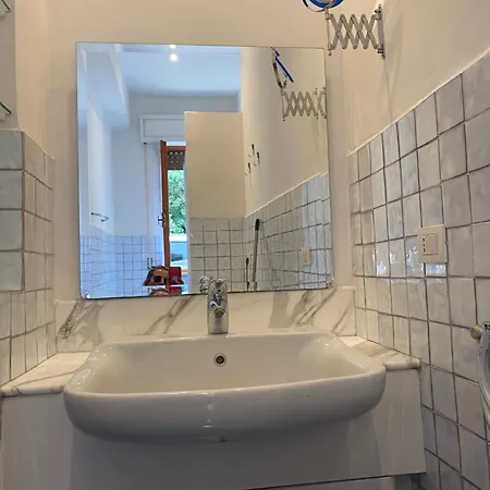 Apartment Piano Terra Con Corte Privata E Posto Auto 450 Mt Mare