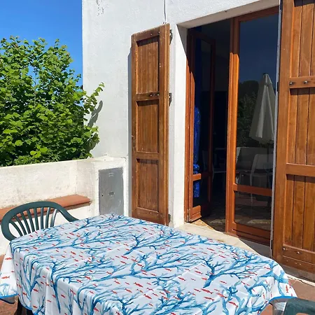 Piano Terra Con Corte Privata E Posto Auto 450 Mt Mare Apartament